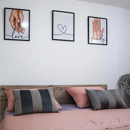 Tonia Apartment
