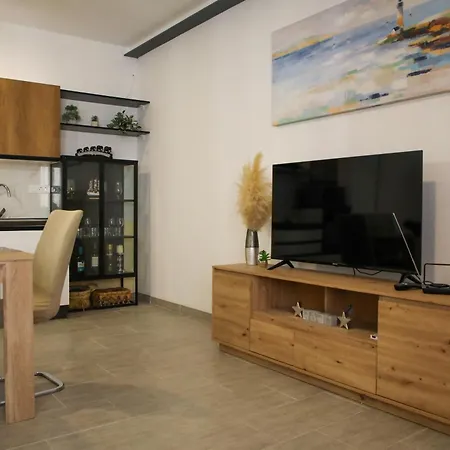 Tonia Apartment Split